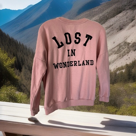 Disney VTG Alice Lost In Wonderland RARE Pink Sweatshirt Women’s M - Picture 2 of 6